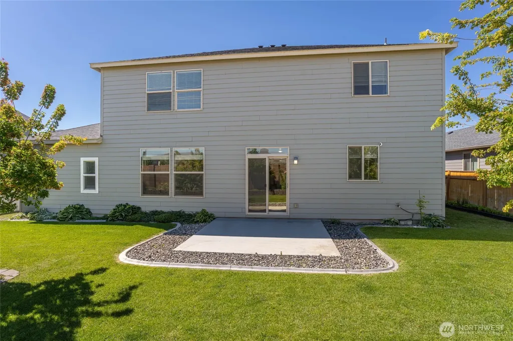 215 L Street NE Quincy WA 98848
