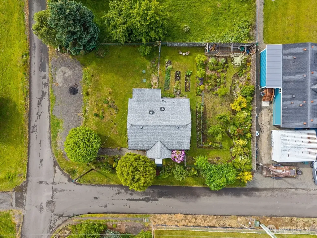 12 Main Street E South Bend WA 98586