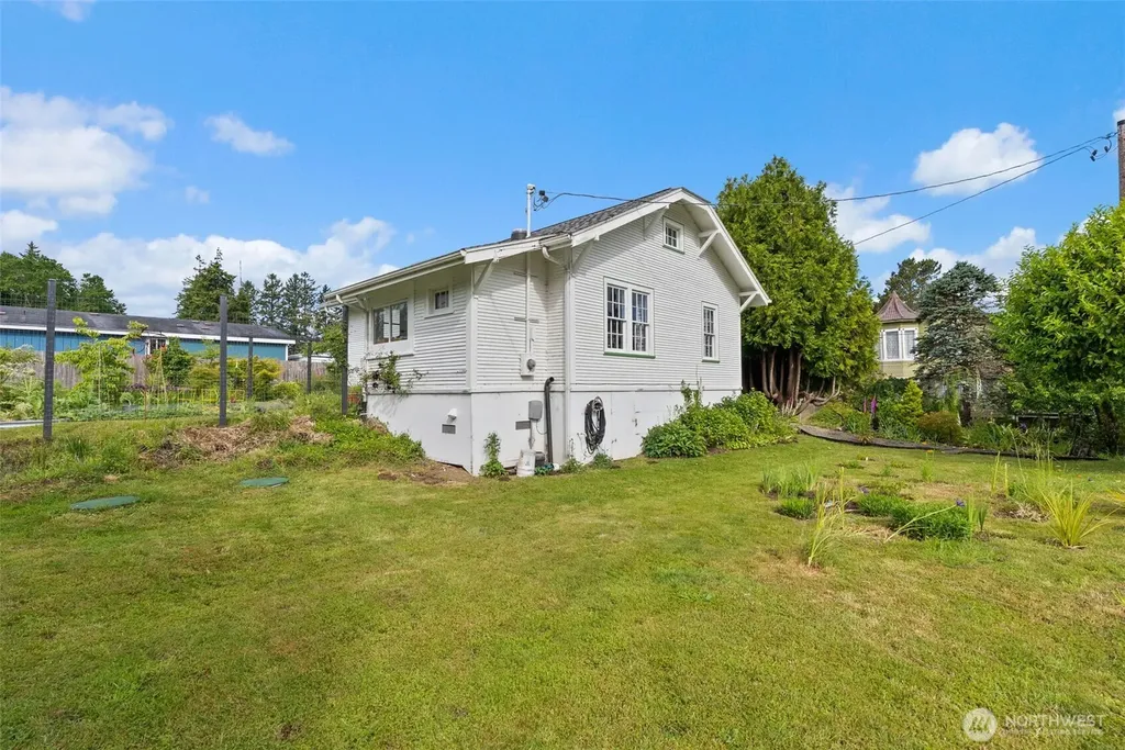 12 Main Street E South Bend WA 98586