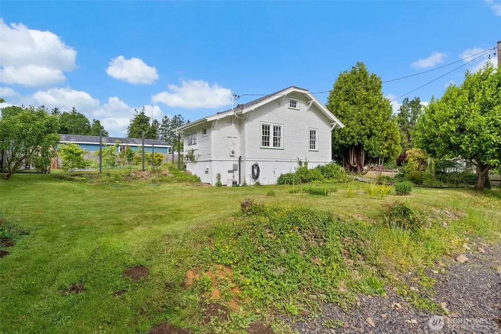 12 Main Street E South Bend WA 98586