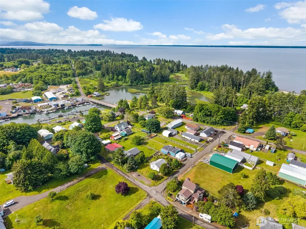 12 Main Street E South Bend WA 98586
