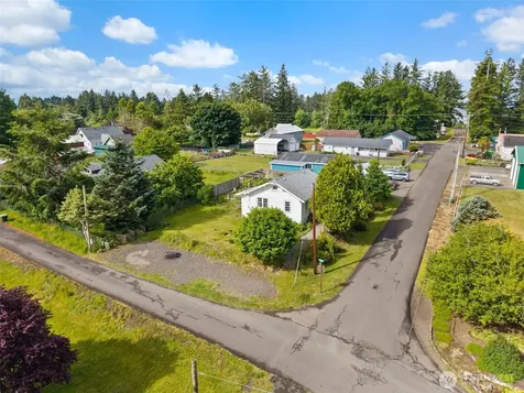 12 Main Street E South Bend WA 98586