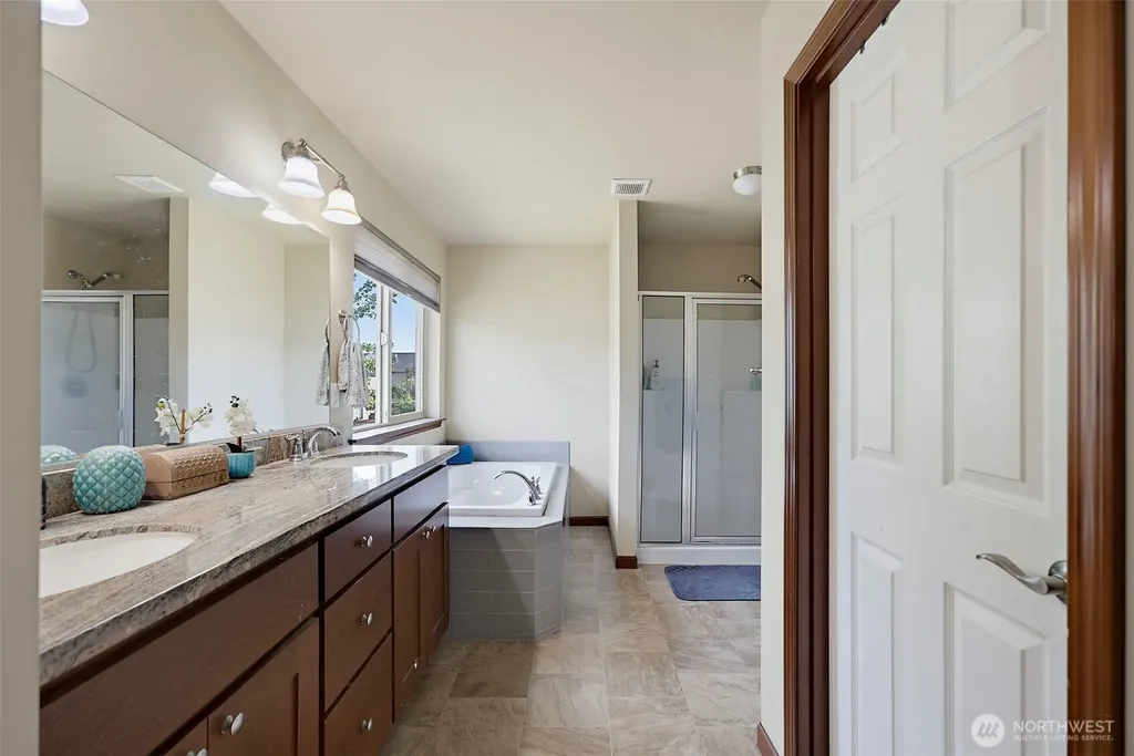 916 Boatman Avenue NW Orting WA 98360