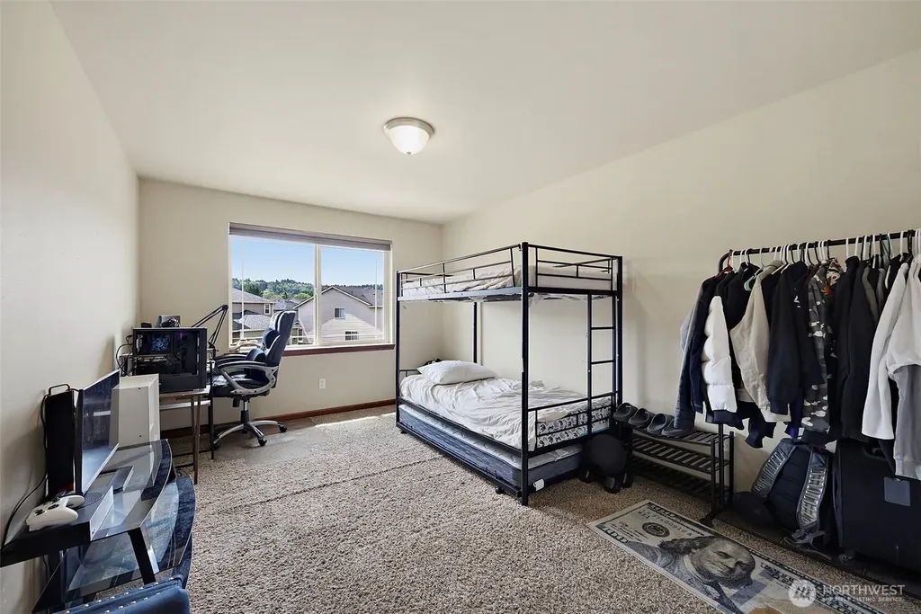916 Boatman Avenue NW Orting WA 98360