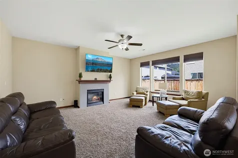 916 Boatman Avenue NW Orting WA 98360
