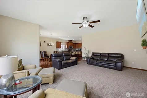 916 Boatman Avenue NW Orting WA 98360