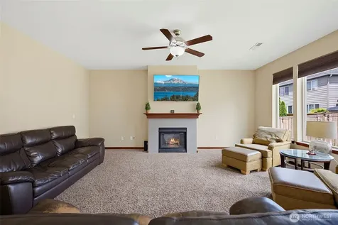 916 Boatman Avenue NW Orting WA 98360