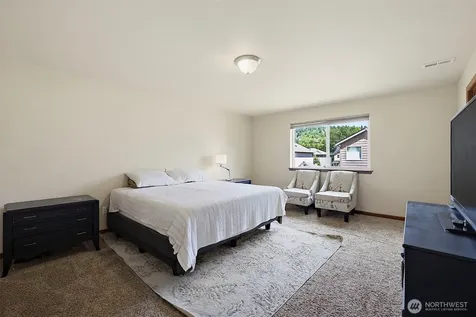 916 Boatman Avenue NW Orting WA 98360