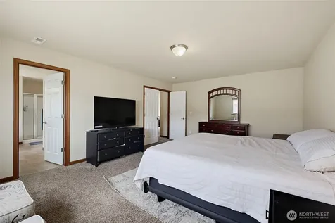 916 Boatman Avenue NW Orting WA 98360