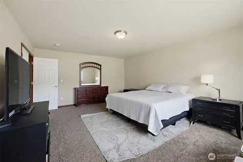 916 Boatman Avenue NW Orting WA 98360