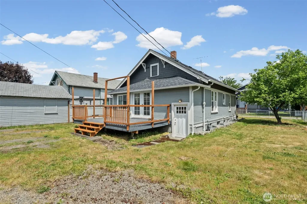 107 G Street SE Auburn WA 98002