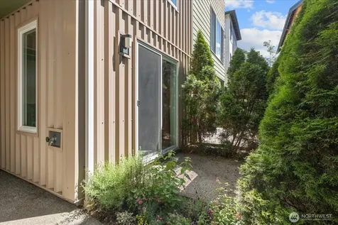 470 N 130th Street Seattle WA 98133