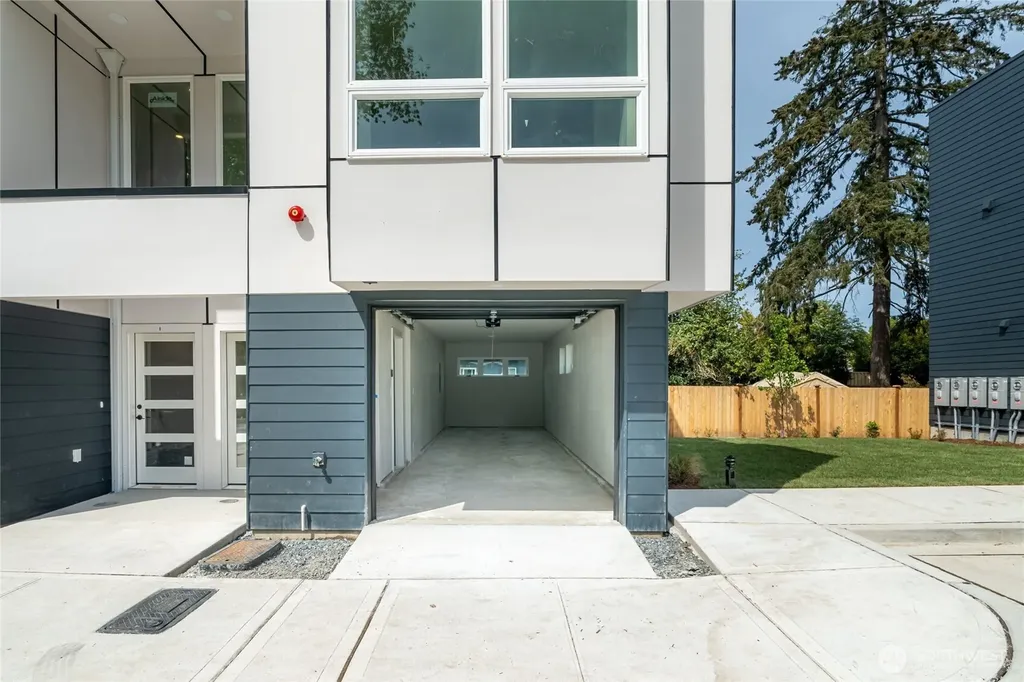 12225 Roseberg Avenue S Seattle WA 98168
