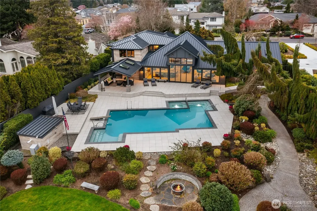 70 Cascade Key Bellevue WA 98006