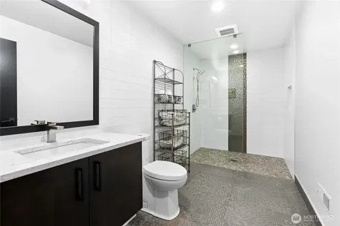 70 Cascade Key Bellevue WA 98006