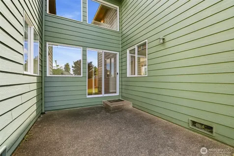 26826 118th Court SE Kent WA 98030