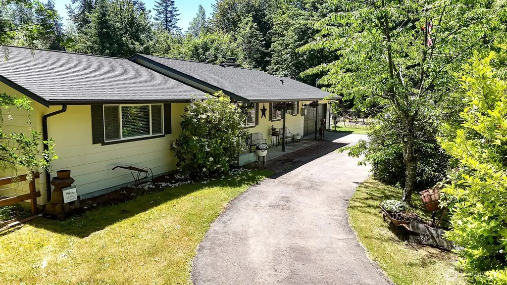 16005 148th Avenue SE Yelm WA 98597