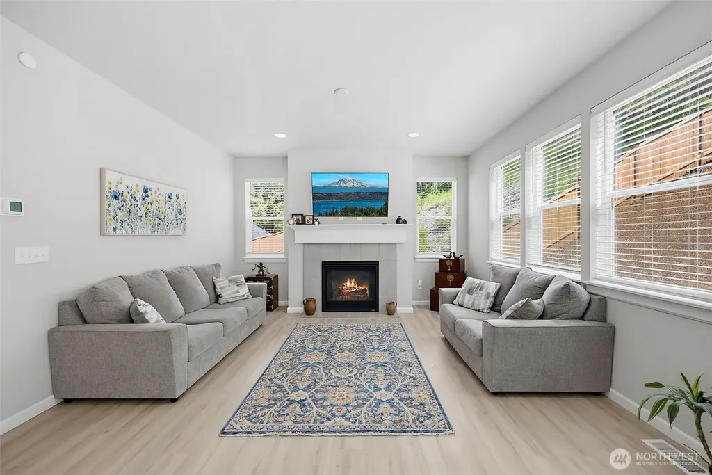 12836 Jammer Place NW Silverdale WA 98383