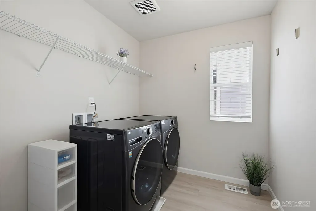 12836 Jammer Place NW Silverdale WA 98383