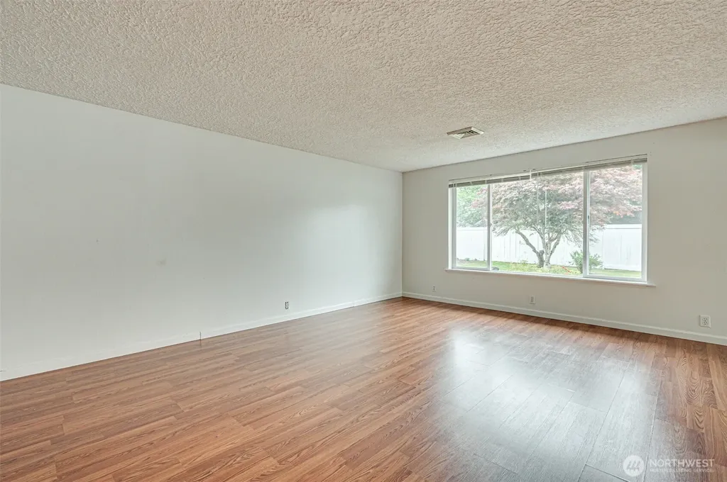 320 Fir Avenue Woodland WA 98674