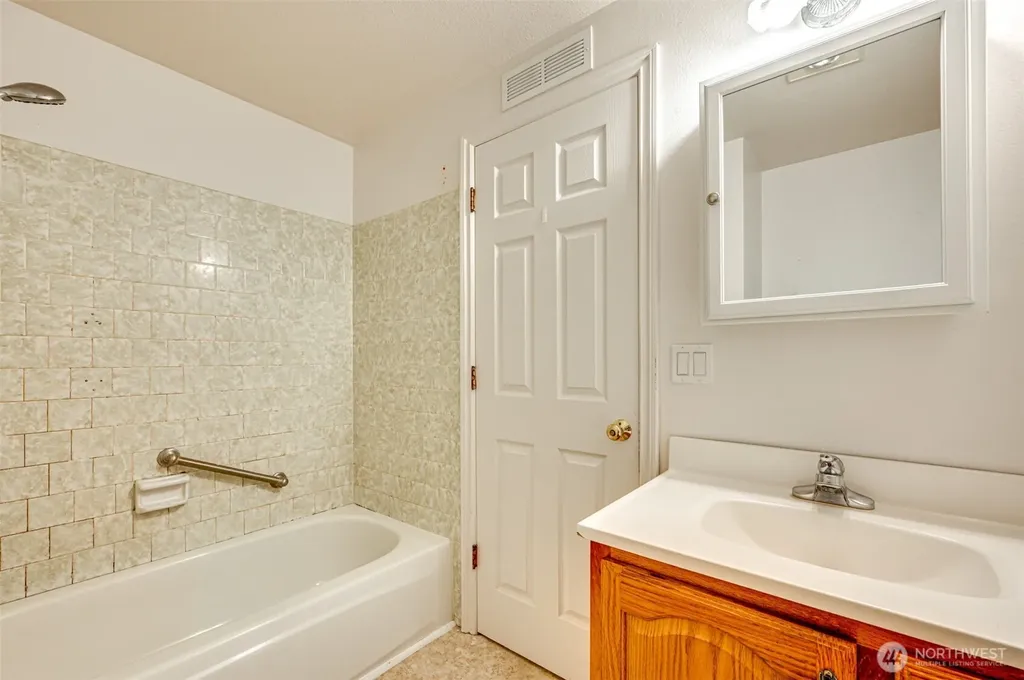 320 Fir Avenue Woodland WA 98674