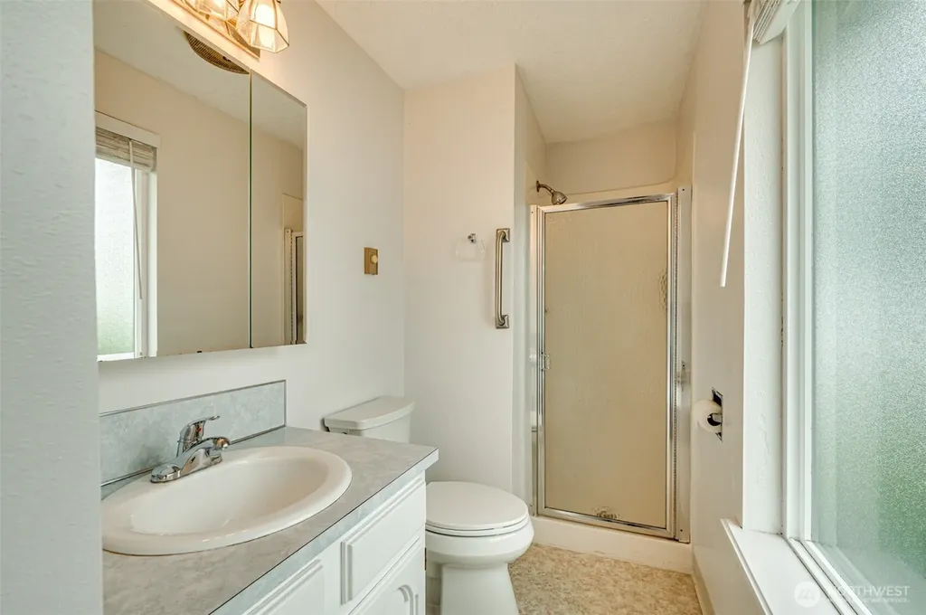 320 Fir Avenue Woodland WA 98674
