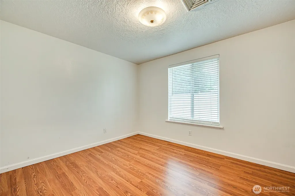 320 Fir Avenue Woodland WA 98674