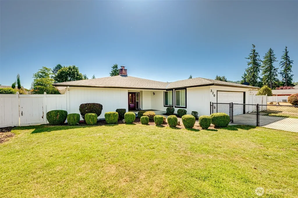 320 Fir Avenue Woodland WA 98674