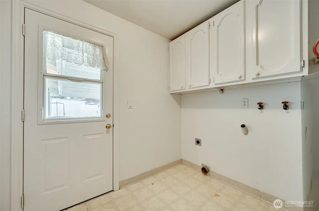 320 Fir Avenue Woodland WA 98674