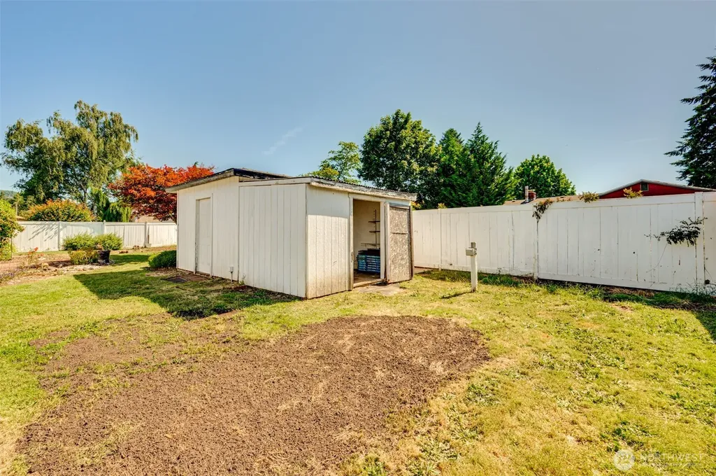 320 Fir Avenue Woodland WA 98674