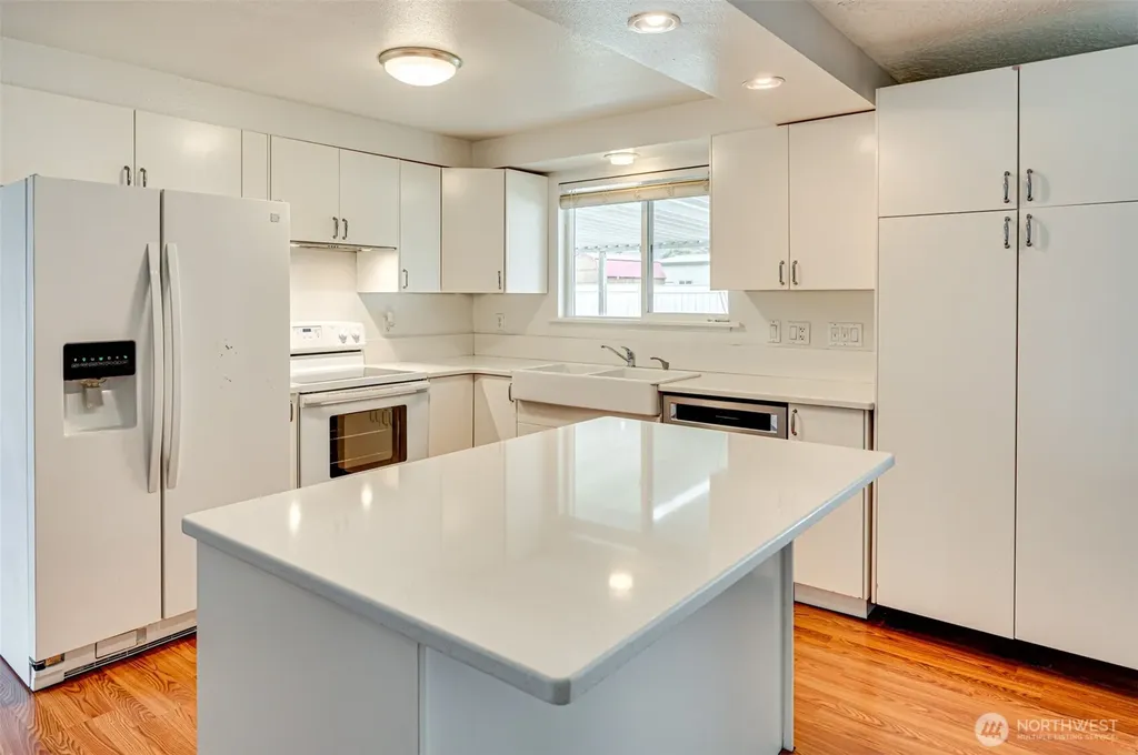 320 Fir Avenue Woodland WA 98674