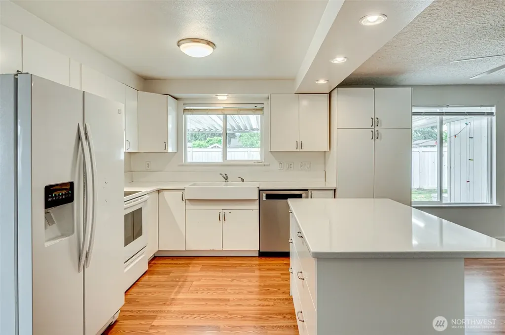 320 Fir Avenue Woodland WA 98674