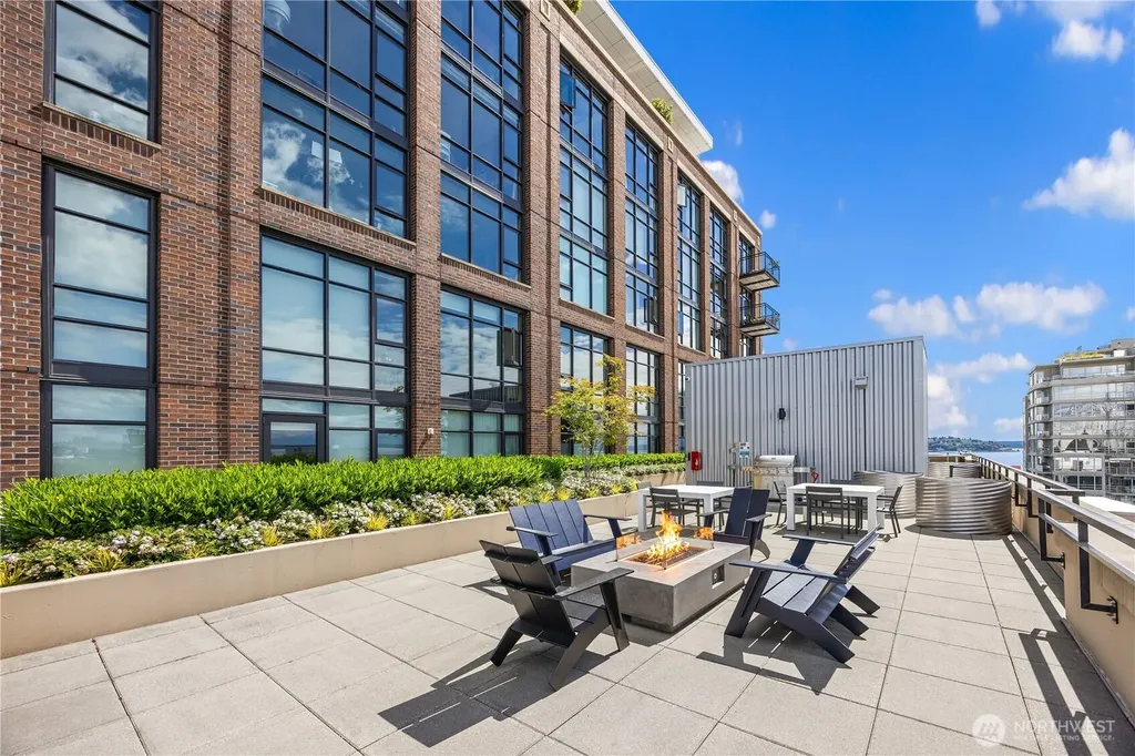 2911 2nd Avenue Seattle WA 98121