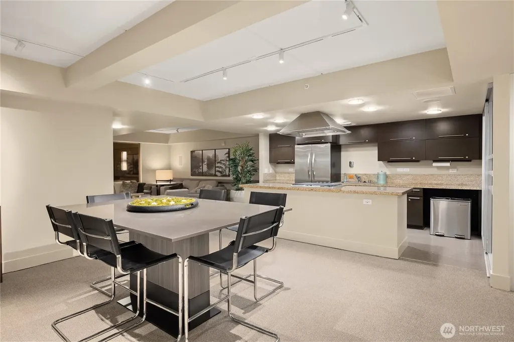 2911 2nd Avenue Seattle WA 98121
