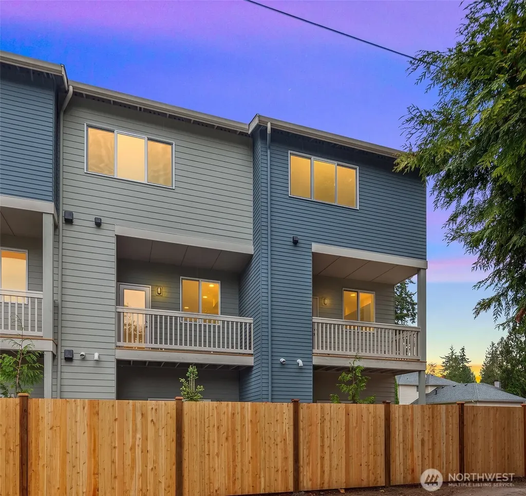 2324 N 185th Street Shoreline WA 98133