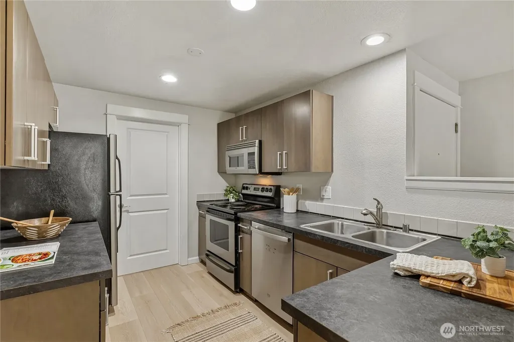 738 Kirkland Circle Kirkland WA 98033