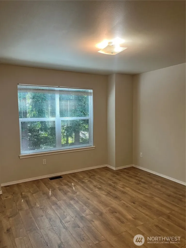 5718 S Grove Drive Mukilteo WA 98275