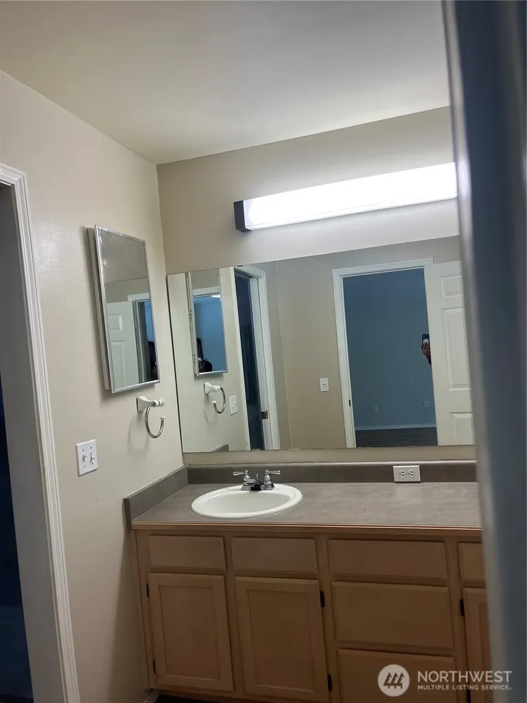 5718 S Grove Drive Mukilteo WA 98275