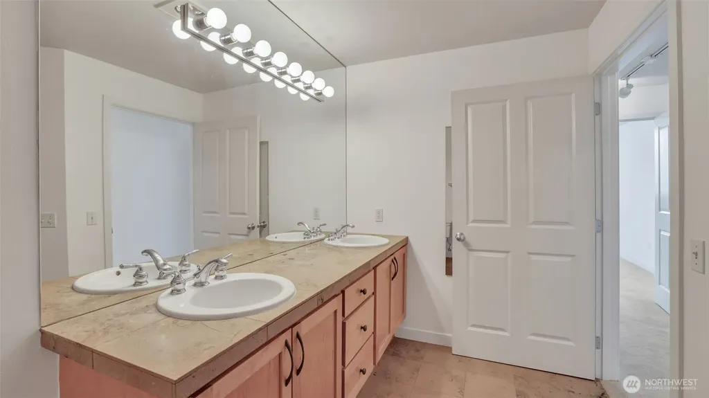 300 110th Avenue NE Bellevue WA 98004