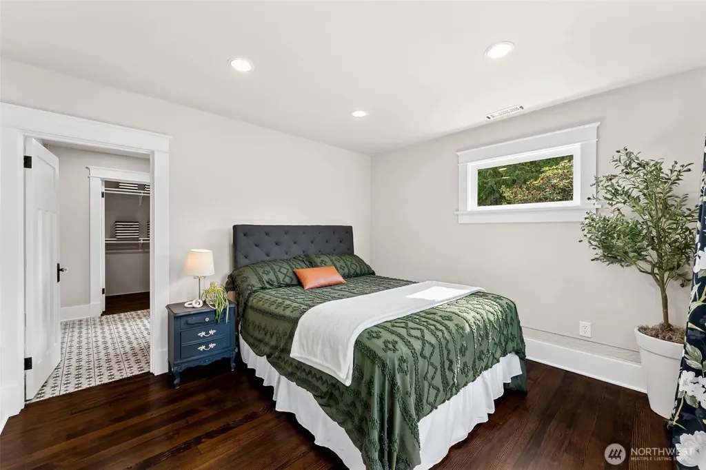 11310 SE Southworth Drive Port Orchard WA 98366