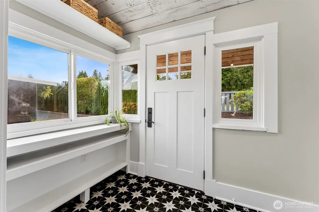 11310 SE Southworth Drive Port Orchard WA 98366