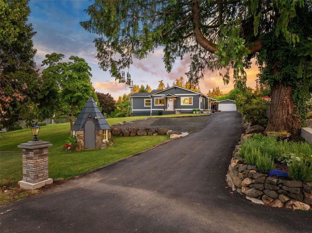 11310 SE Southworth Drive Port Orchard WA 98366