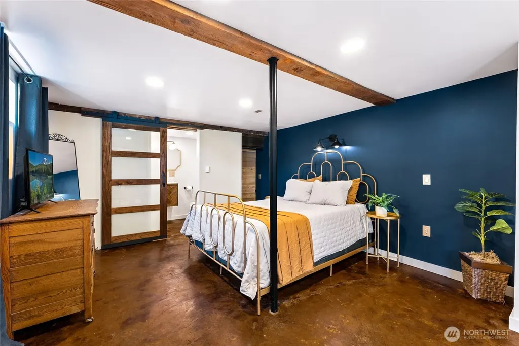 11310 SE Southworth Drive Port Orchard WA 98366