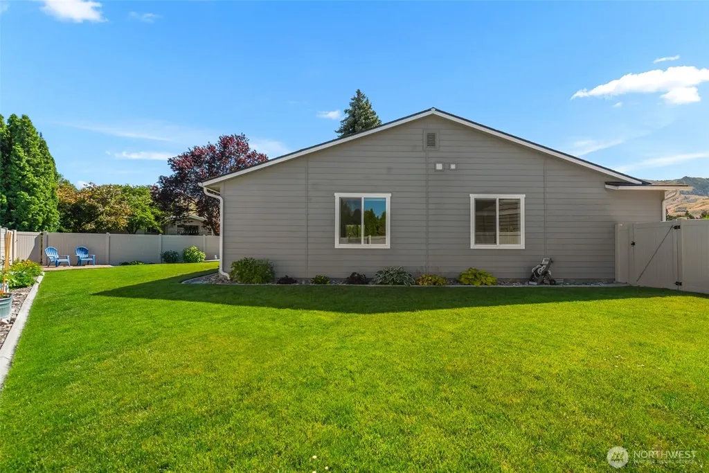 195 Pershing Circle Wenatchee WA 98801