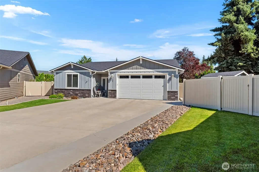 195 Pershing Circle Wenatchee WA 98801
