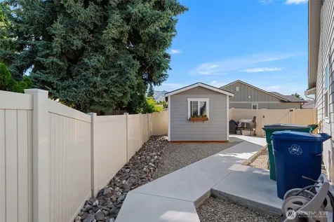 195 Pershing Circle Wenatchee WA 98801