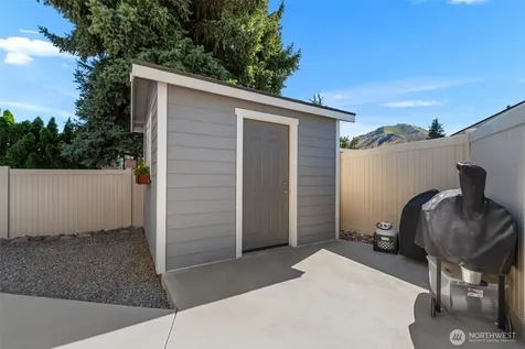 195 Pershing Circle Wenatchee WA 98801