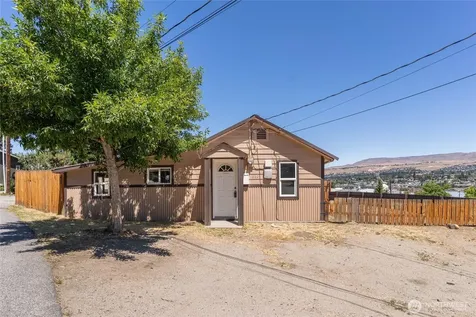 1522 Crescent Street Wenatchee WA 98801