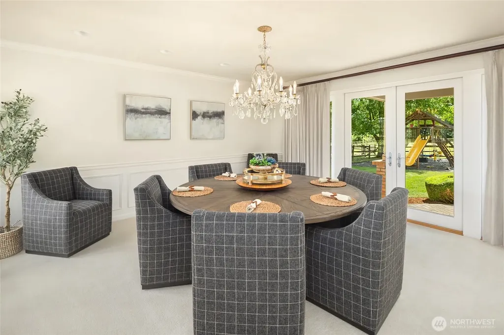 20729 SE 34th Street Sammamish WA 98075