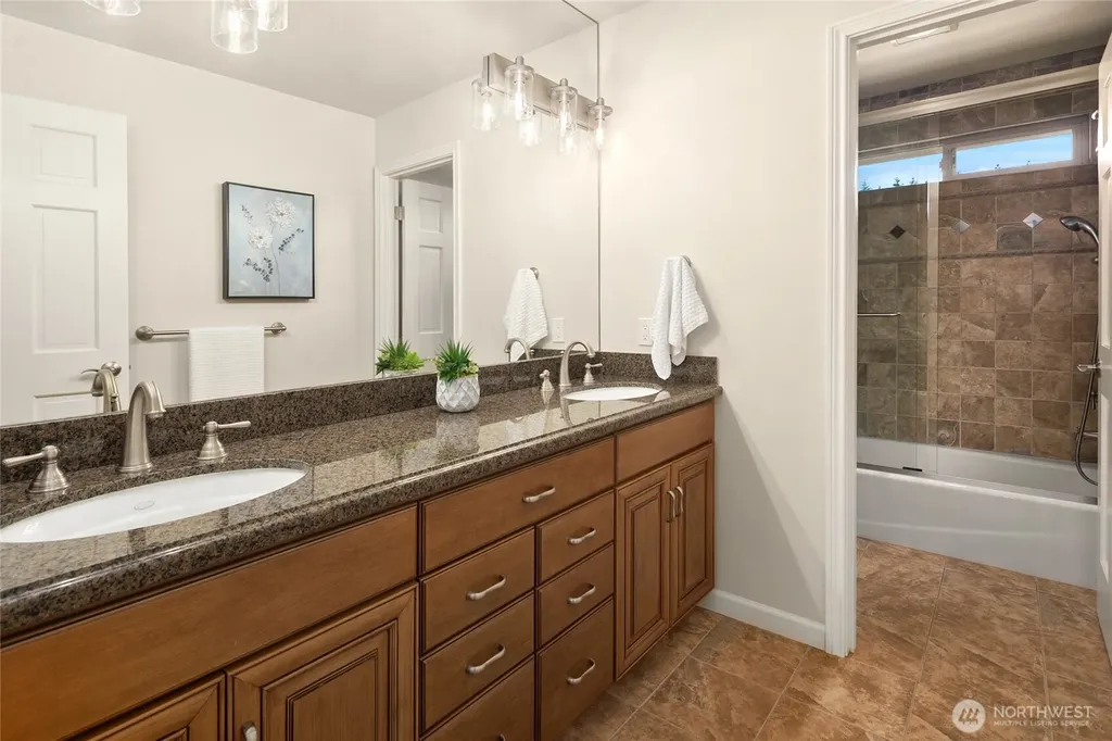 20729 SE 34th Street Sammamish WA 98075